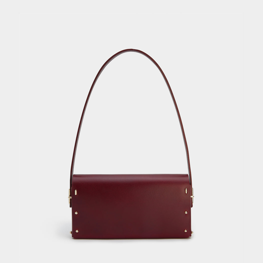 CAPULET in burgundy