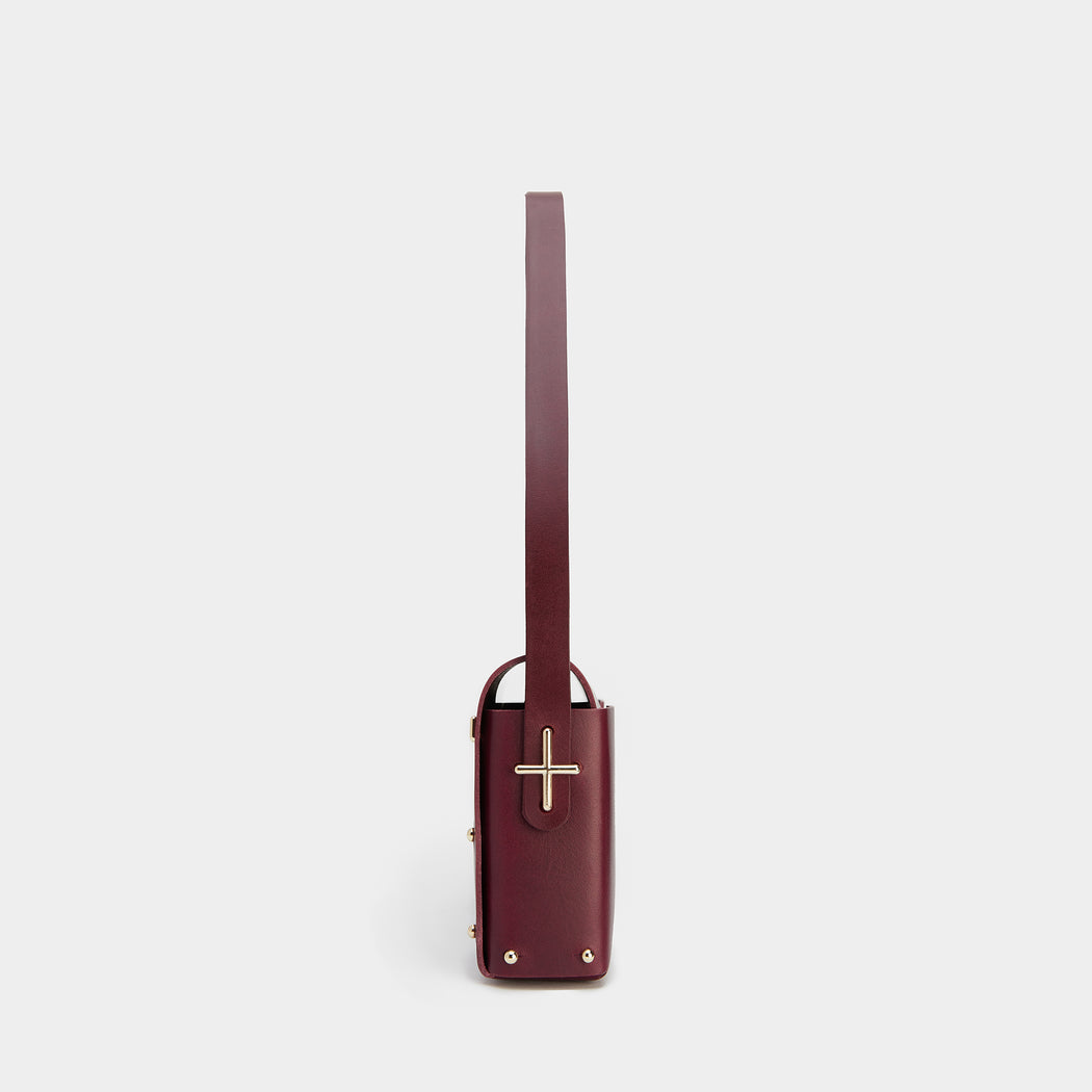 CAPULET in burgundy